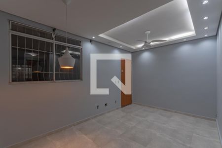 Sala de apartamento para alugar com 2 quartos, 45m² em Piratininga, Belo Horizonte
