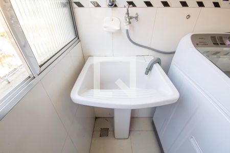 Área de Serviço de apartamento à venda com 2 quartos, 56m² em Cidade das Flores, Osasco