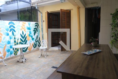 Casa para alugar com 90m², 2 quartos e 2 vagasQuintal