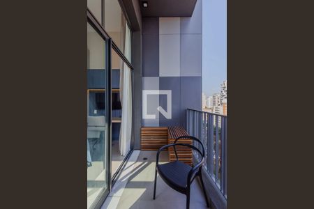 Varanda de kitnet/studio para alugar com 1 quarto, 27m² em Pinheiros, São Paulo