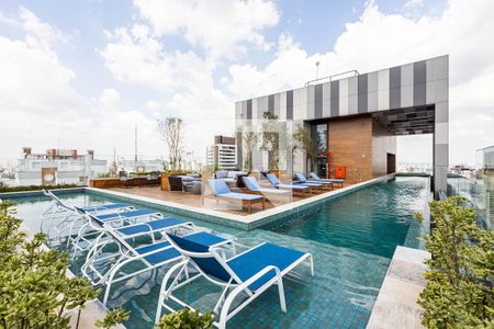 Studio à venda com 27m², 1 quarto e sem vagaPiscina