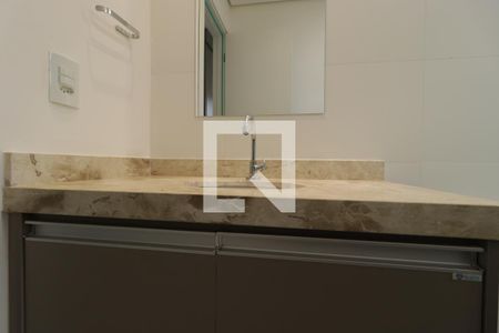 Apartamento para alugar com 65m², 2 quartos e 1 vagaBanheiro da Suíte