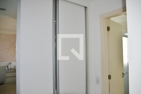 Apartamento para alugar com 186m², 3 quartos e 3 vagas Apartamento para alugar com 186m², 3 quartos e 3 vagasCorredor