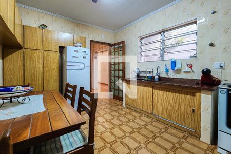 Casa à venda com 168m², 3 quartos e 2 vagasCozinha 