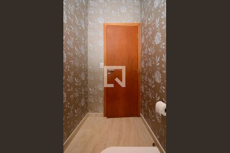 Casa à venda com 500m², 5 quartos e 8 vagas Casa à venda com 500m², 5 quartos e 8 vagasLababo 1