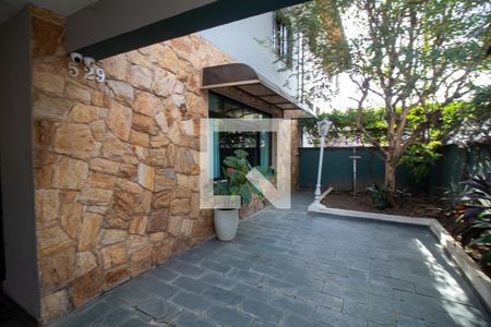 Casa à venda com 197m², 3 quartos e 4 vagasFachada