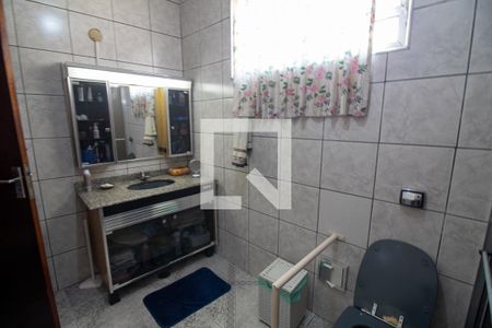 Casa à venda com 197m², 3 quartos e 4 vagasBanheiro