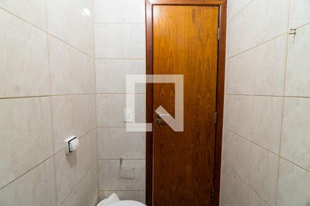 Casa à venda com 400m², 4 quartos e 4 vagasBanheiro dos Fundos