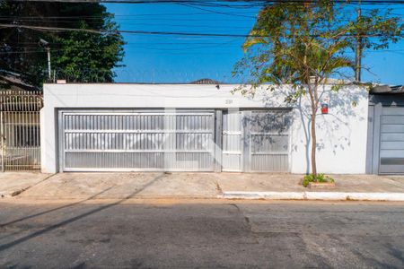 Casa à venda com 400m², 4 quartos e 4 vagasFachada