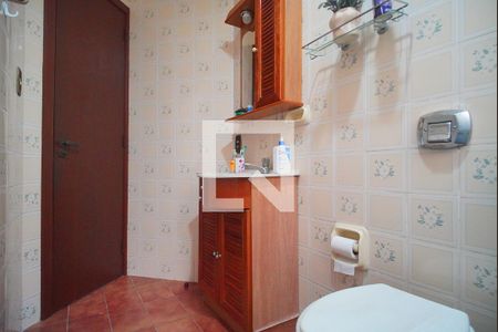 Casa à venda com 325m², 4 quartos e 4 vagasBanheiro