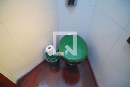 Casa à venda com 325m², 4 quartos e 4 vagasLavabo