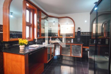 Casa à venda com 325m², 4 quartos e 4 vagasBanheiro da Suíte