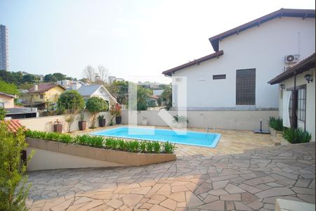 Casa à venda com 325m², 4 quartos e 4 vagasVista da sala