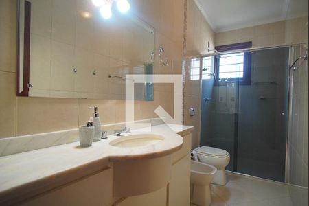 Casa à venda com 325m², 4 quartos e 4 vagasBanheiro 2