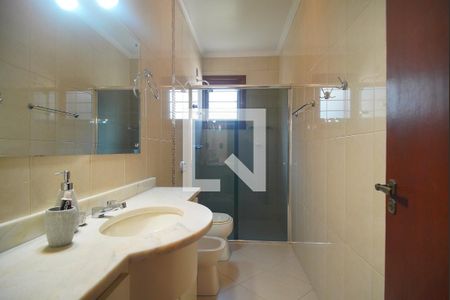 Casa à venda com 325m², 4 quartos e 4 vagasBanheiro 2