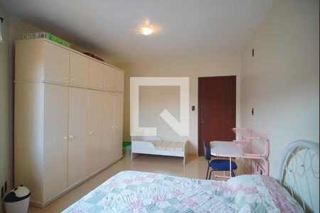 Casa à venda com 325m², 4 quartos e 4 vagasQuarto 2