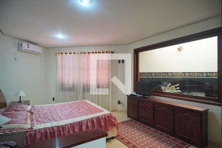 Casa à venda com 325m², 4 quartos e 4 vagasSuíte