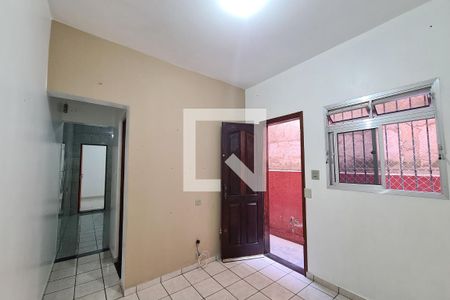 Casa para alugar com 80m², 2 quartos e sem vaga Casa para alugar com 80m², 2 quartos e sem vagaSala