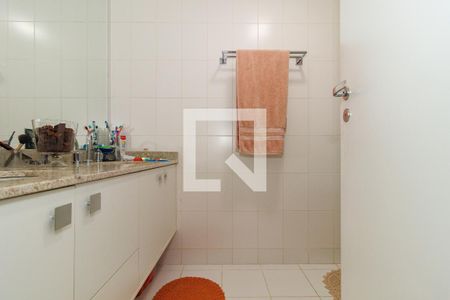 Apartamento à venda com 177m², 3 quartos e 3 vagasBanheiro da Suíte 1