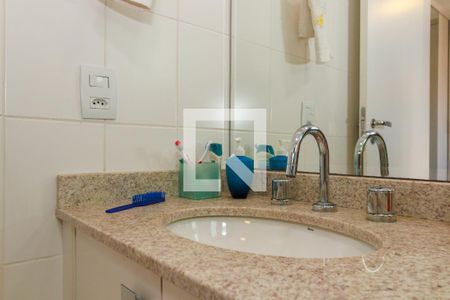 Apartamento à venda com 177m², 3 quartos e 3 vagasBanheiro da Suíte 2