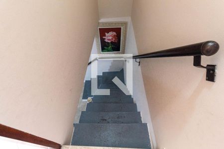 Casa à venda com 700m², 3 quartos e 3 vagasEscada