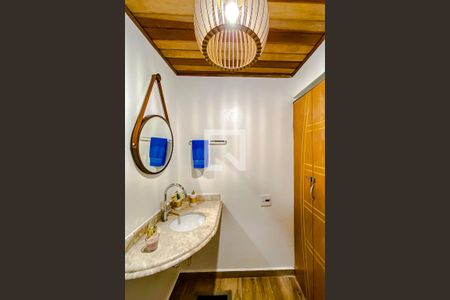 Casa à venda com 170m², 2 quartos e 1 vagaLavabo