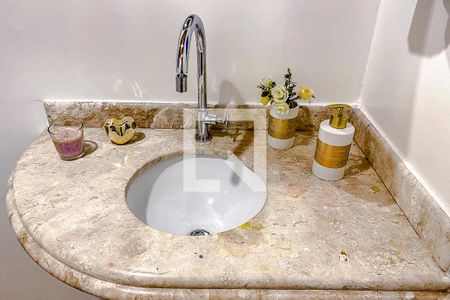 Casa à venda com 170m², 2 quartos e 1 vagaLavabo