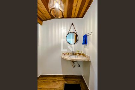 Casa à venda com 170m², 2 quartos e 1 vagaLavabo