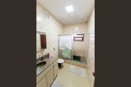 Casa para alugar com 320m², 3 quartos e 3 vagasBanheiro Social