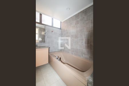 Apartamento à venda com 374m², 4 quartos e 4 vagasBanheiro