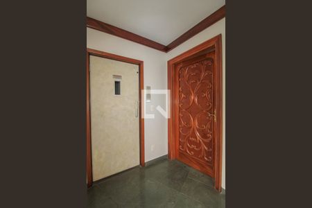 Apartamento à venda com 374m², 4 quartos e 4 vagasCorredor