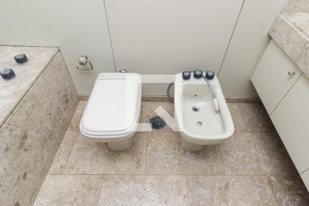 Apartamento à venda com 287m², 3 quartos e 3 vagasBanheiro 1 - Suíte