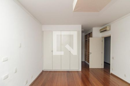 Apartamento à venda com 287m², 3 quartos e 3 vagasQuarto 1 - Suíte