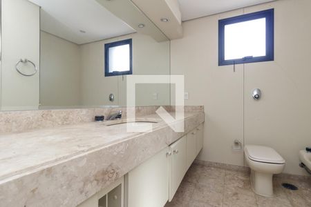 Apartamento à venda com 287m², 3 quartos e 3 vagasBanheiro 3 - Suíte