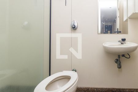 Apartamento à venda com 287m², 3 quartos e 3 vagasBanheiro de Serviço