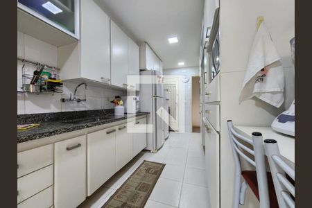 Apartamento à venda com 129m², 3 quartos e 2 vagasCozinha