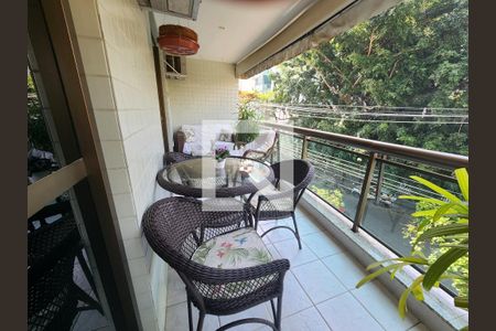 Apartamento à venda com 129m², 3 quartos e 2 vagasVaranda - Sala