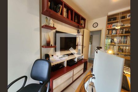 Apartamento à venda com 129m², 3 quartos e 2 vagasQuarto 1 / Escritório