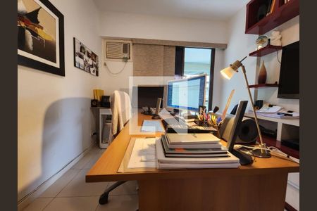 Apartamento à venda com 129m², 3 quartos e 2 vagasQuarto 1 / Escritório