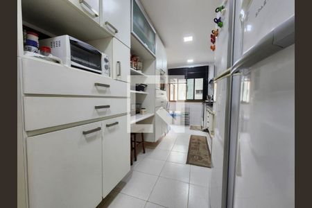 Apartamento à venda com 129m², 3 quartos e 2 vagasCozinha