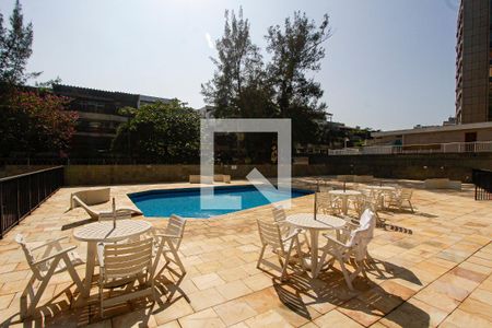 Apartamento à venda com 187m², 3 quartos e 3 vagasÁrea comum - Piscina