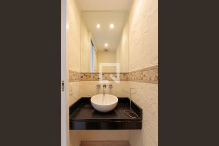 Lavabo de apartamento à venda com 3 quartos, 187m² em Barra da Tijuca, Rio de Janeiro