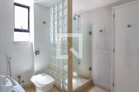 Apartamento à venda com 187m², 3 quartos e 3 vagasBanheiro Quarto 3 suíte