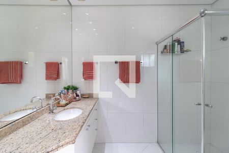 Casa à venda com 222m², 3 quartos e 5 vagasBanheiro da Suíte 1