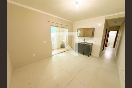 Sala de apartamento para alugar com 2 quartos, 70m² em Ingleses do Rio Vermelho, Florianópolis