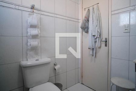 Casa à venda com 90m², 2 quartos e 2 vagasBanheiro 1