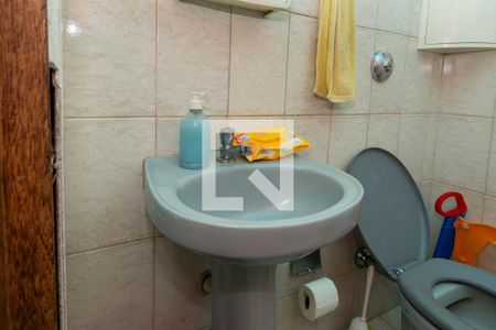 Casa à venda com 240m², 2 quartos e 8 vagasBanheiro 2