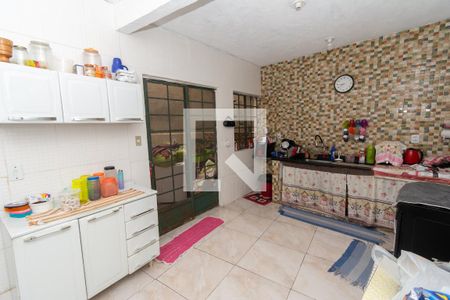 Casa à venda com 240m², 2 quartos e 8 vagasCozinha