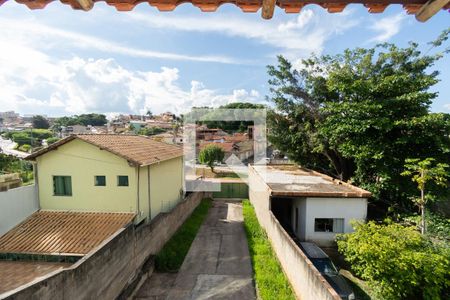 Casa à venda com 240m², 2 quartos e 8 vagasÁrea comum