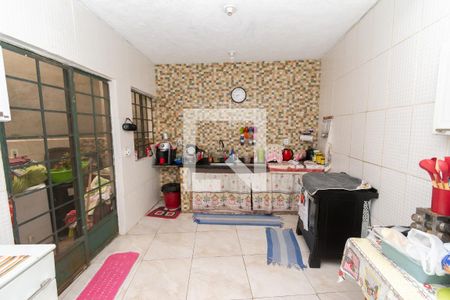 Casa à venda com 240m², 2 quartos e 8 vagasCozinha